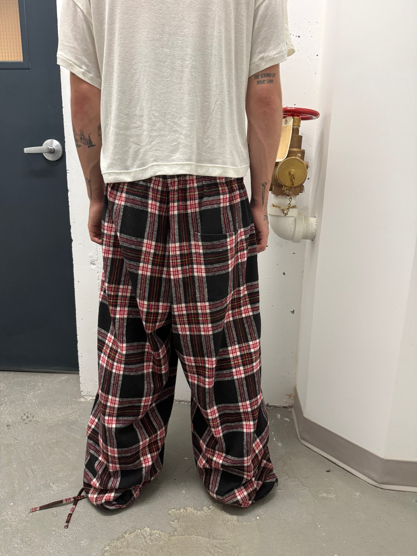Prngrphy - Plaid Varsity Sweats (BLACK/RED)